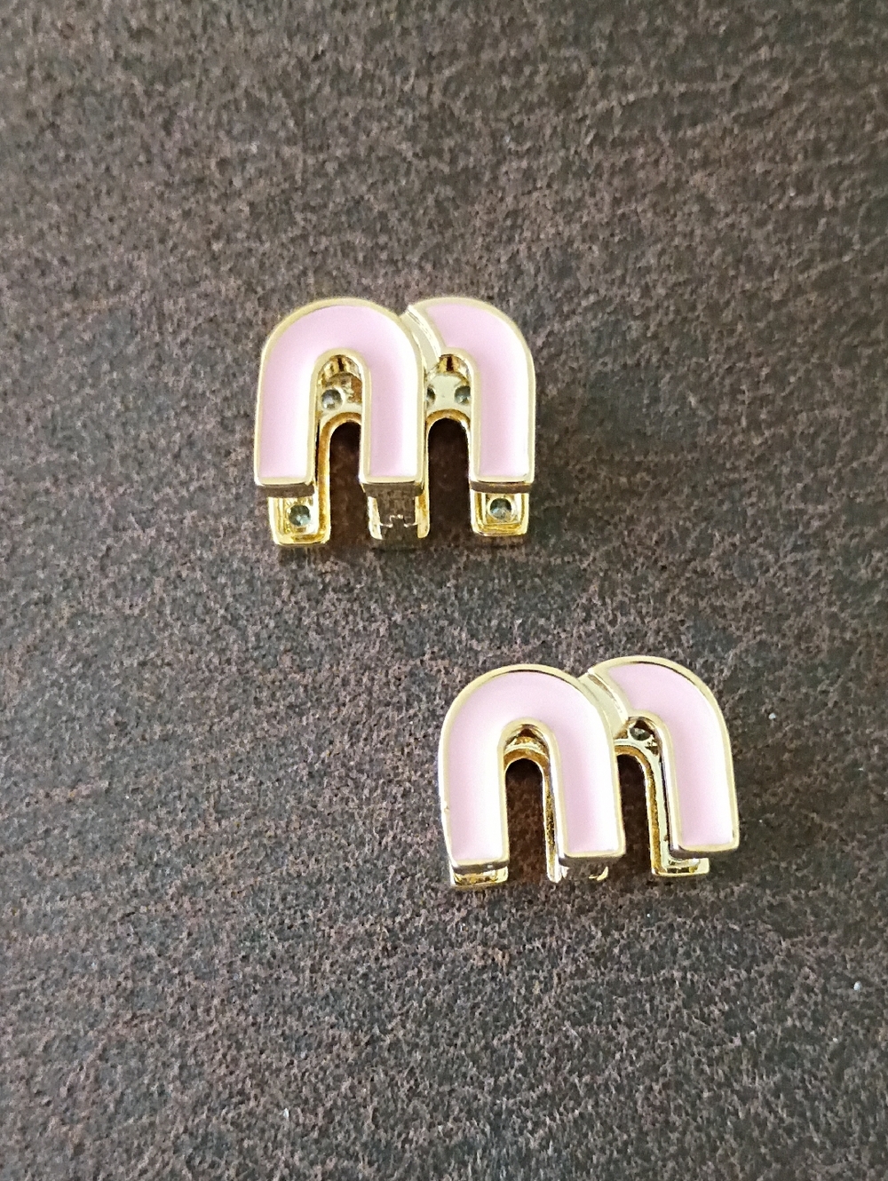 New Fashion Jewelry Pink Enamel & Gold 'M' Stud Earrings